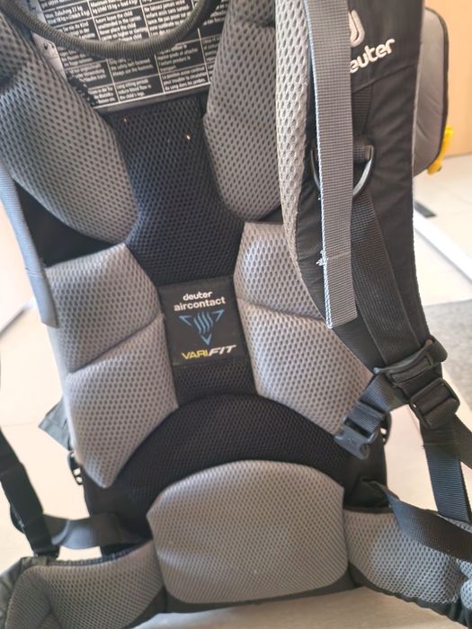 Marsupiu drumeții Deuter Kid Comfort 3 (PRO)