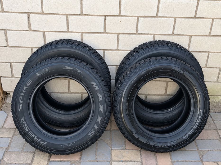 Продам зимнюю резину MAXXIS