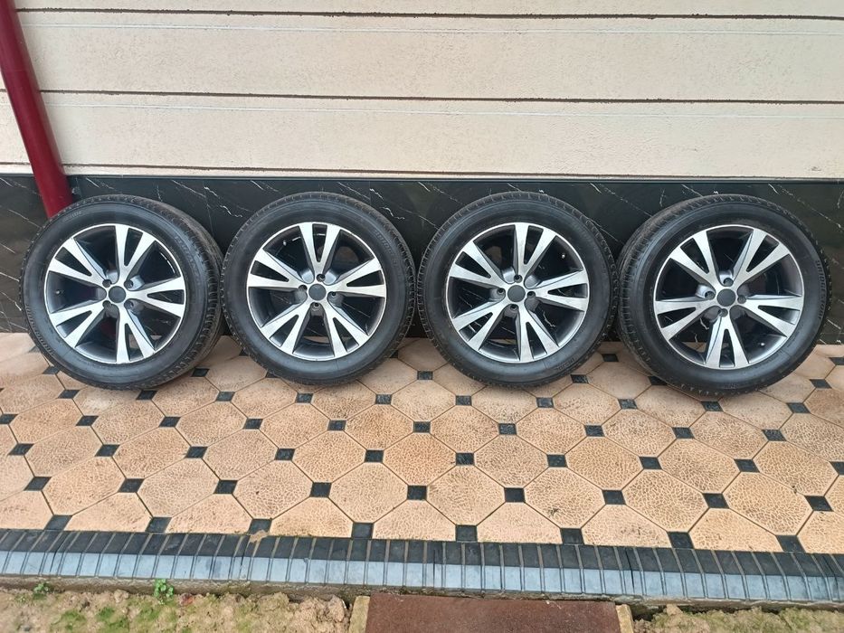 Kaptiva Diska Balon Cobaltga 225 55 R17 Holati yaxshi Ayibi Yoq