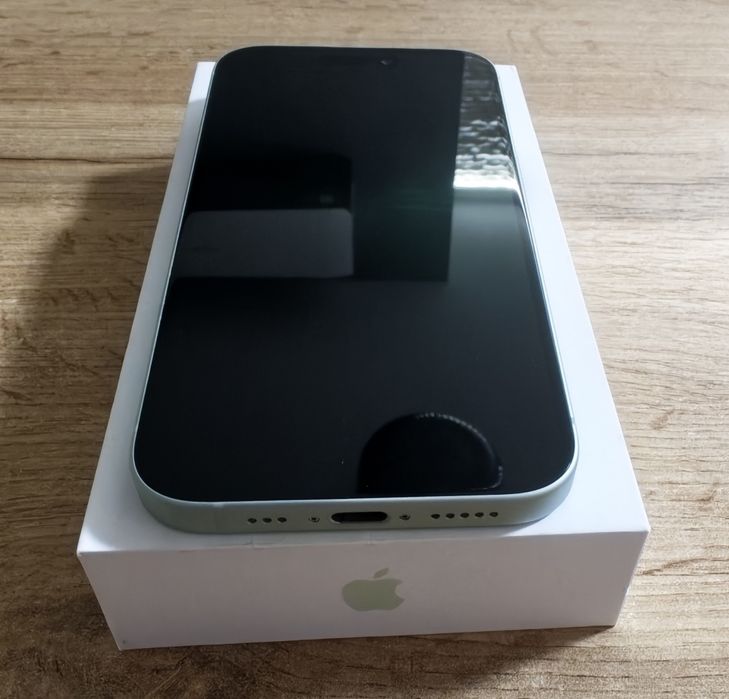 Iphone 15 green 128gb, Айфон 15 зелен 128гб.