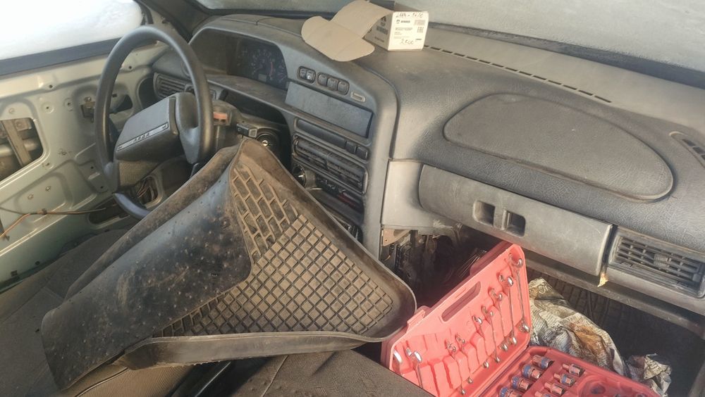 Продам Ваз 2115 по запчастям