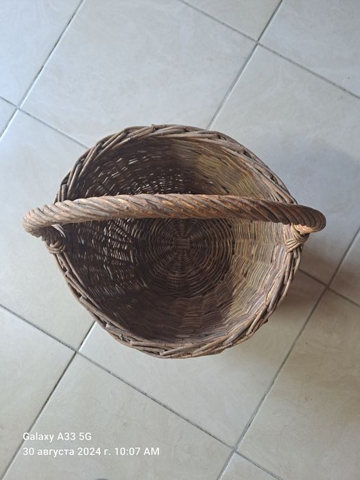 Корзина плетёная