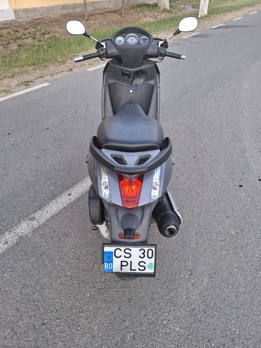 Peugeot geopolis An 2007. Motor 250CC