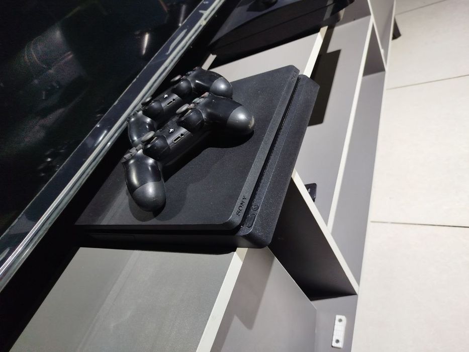 Play Station 5, 4 va 3 sotiladi