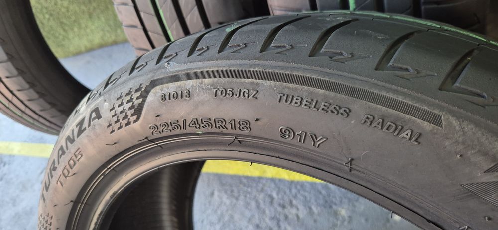 225 45 18 Bridgestone