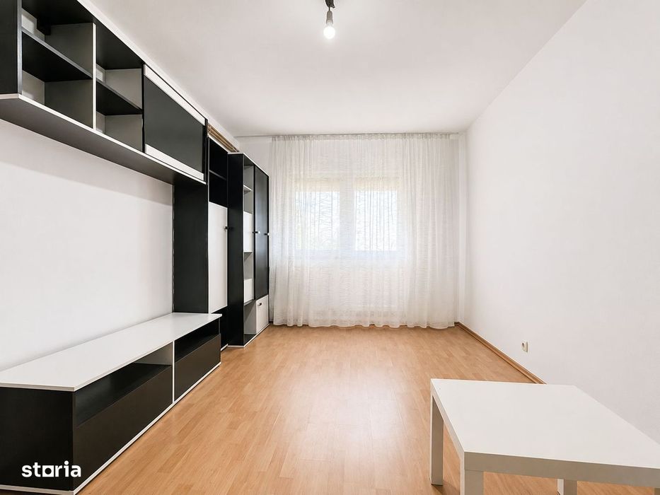 De inchiriat apartament cu 3 camere - zona Lipovei