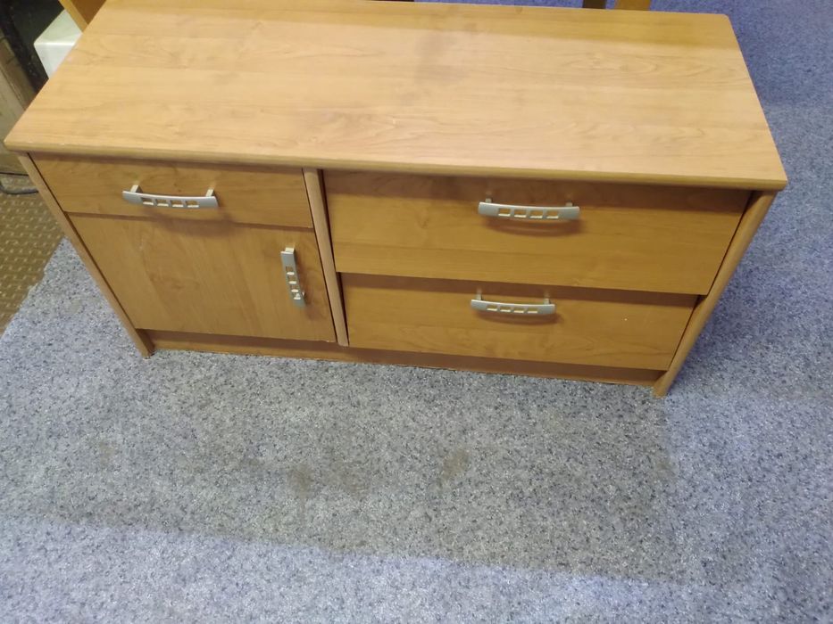 Продам прихожку и тумбу