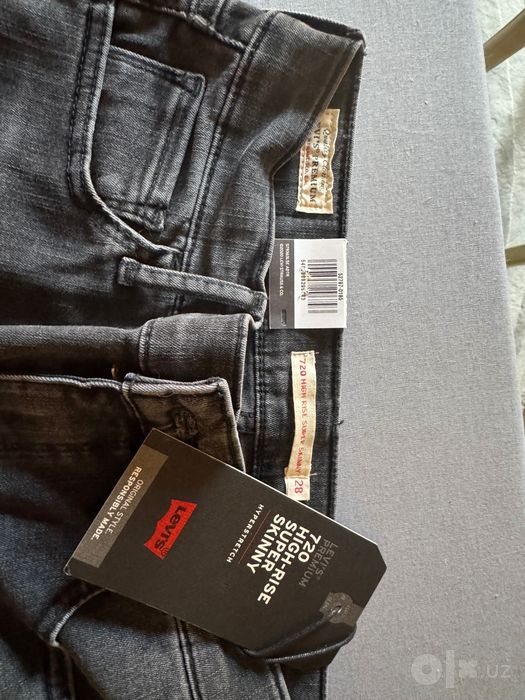 Джинсы Levis 28 размер, новые