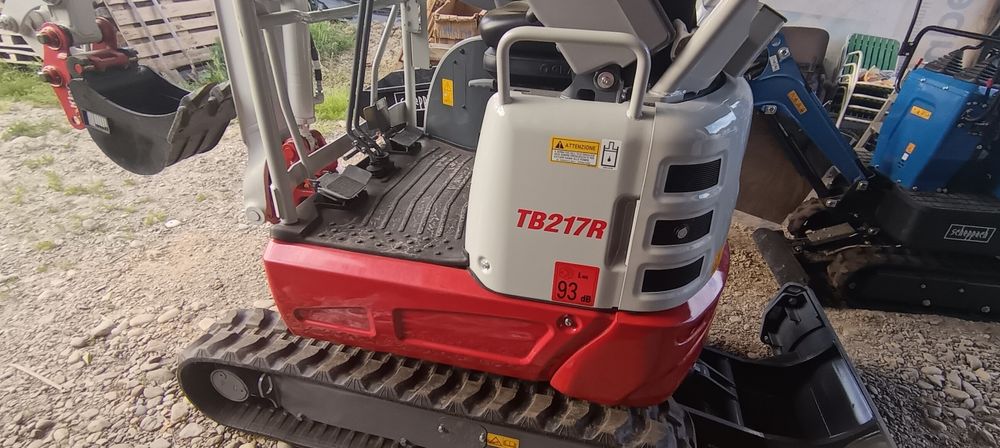 Vând Mini Buldo Excavator