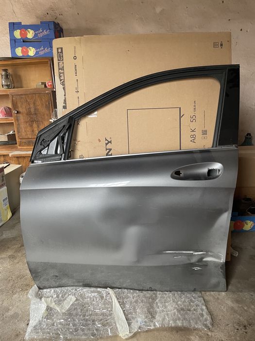 Леви врати за Мерцедес B180 W246 за ремонт