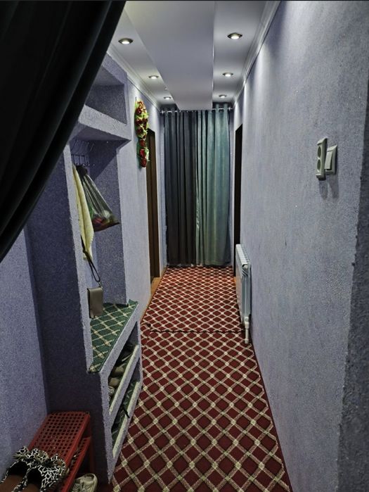 2 xonali kvartira sotiladi