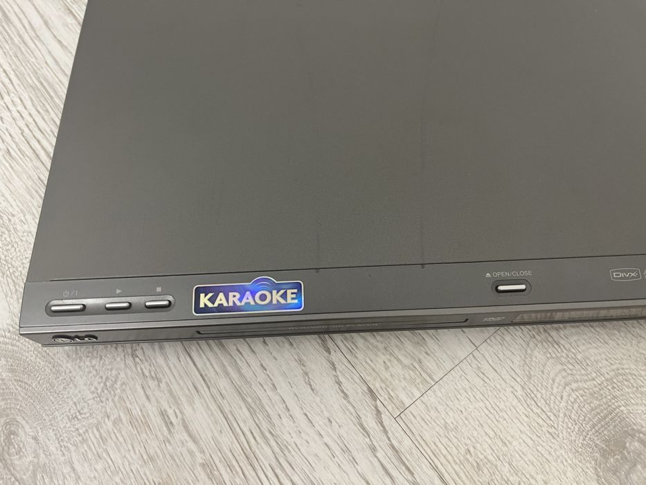 Видемагнитофон  б/у  2000тг