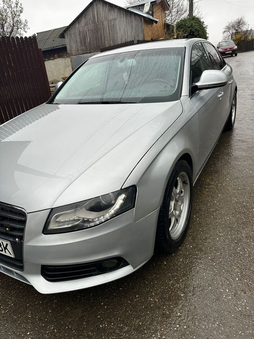 Vând Audi   A4  b8