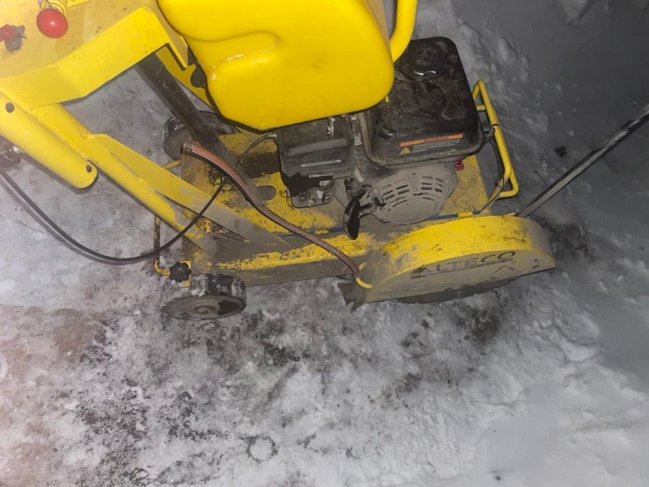 Продаю резчик швов. 32см