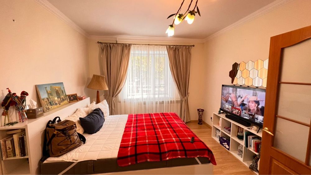 Продам 2 ком кв 82 м2 в районе 8 школы