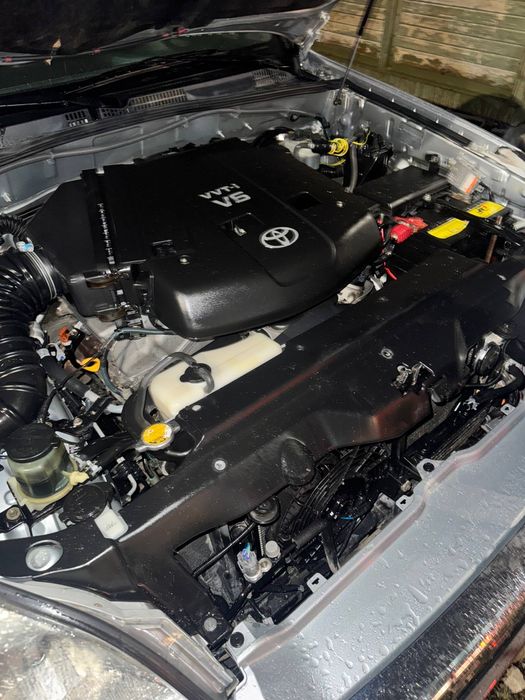 Продам свою Toyota prado 4.0   в отличное  состояние  родная краска  .