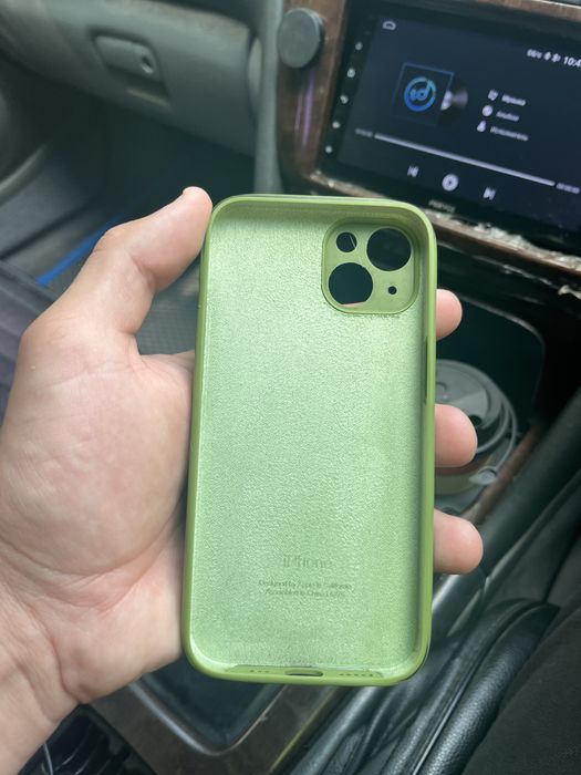 Продам чехлы на айфон 13