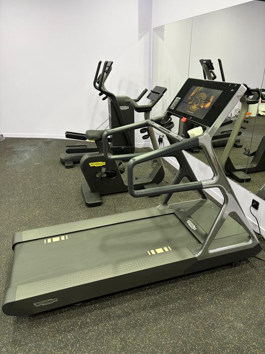 Продам тренажеры новые TECHNOGYM