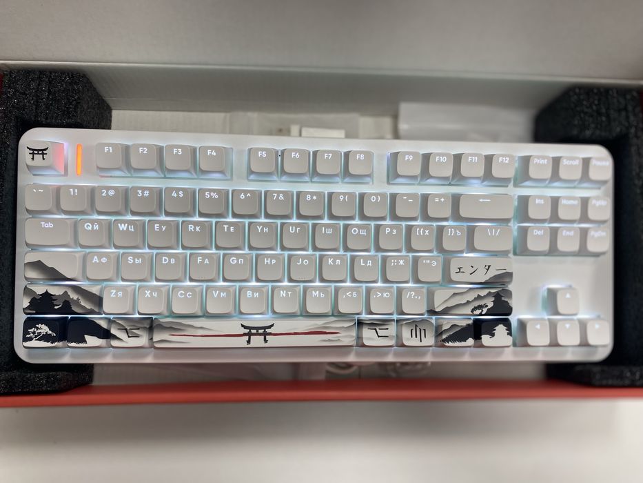 Клавиаура red square