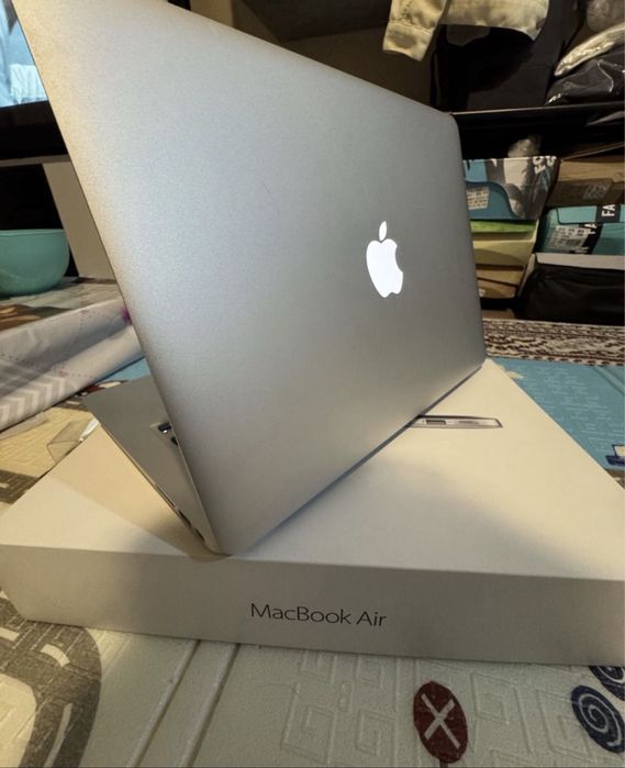 MacBook Air 13 2015 / Core i5 / 8GB