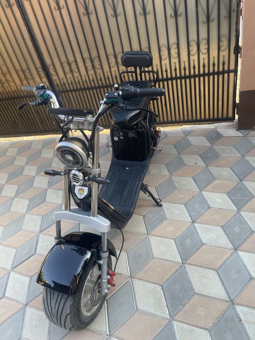 Vand scuter electric