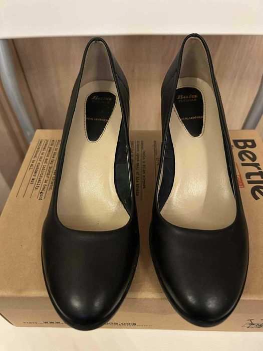 Дамски обувки на платформа BATA