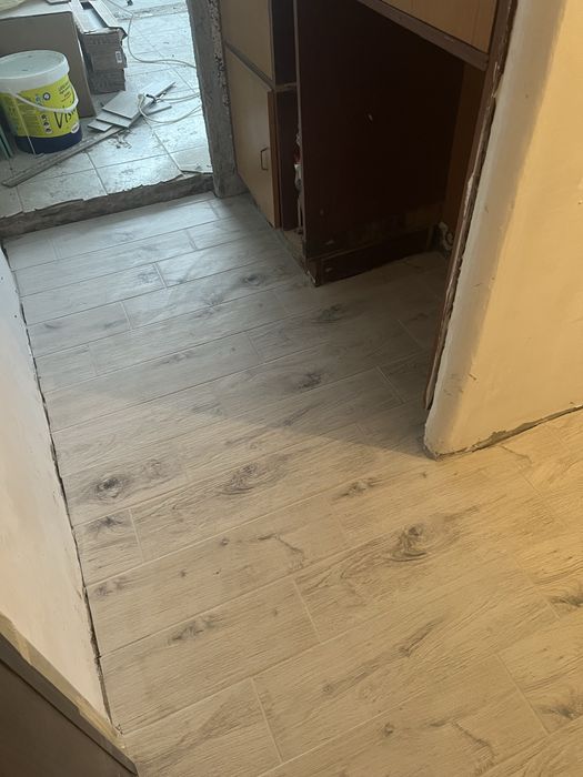 Профясионално лепене на плочки за русе и областа