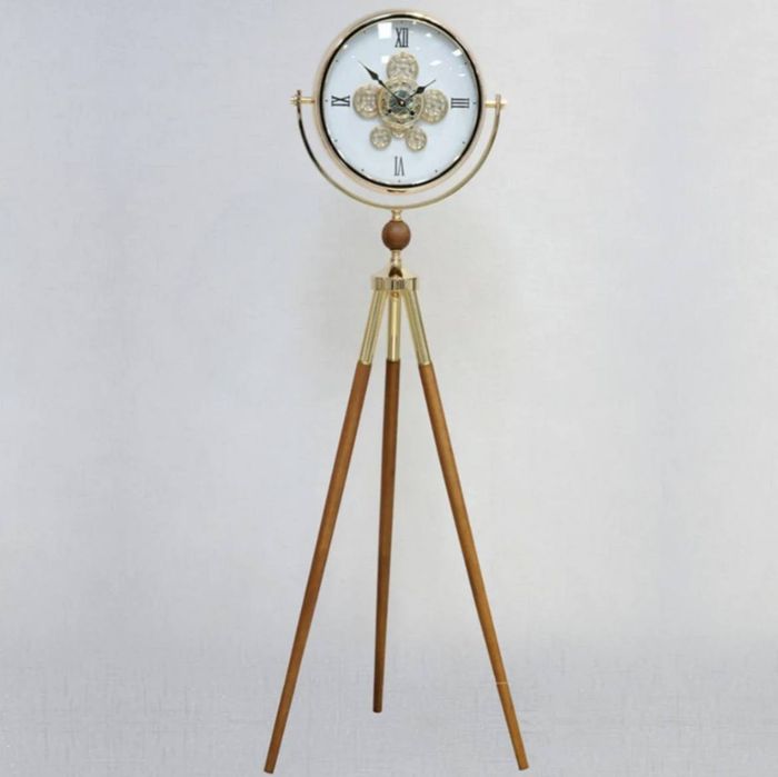 Retro tripod pol soati