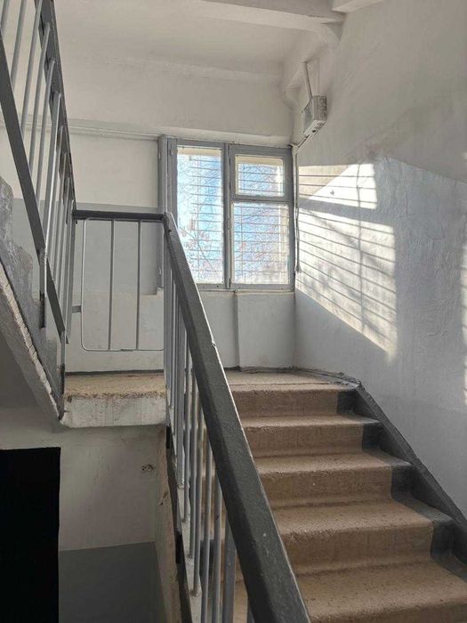 3 к.кв. в 8 мкр-не ДВД