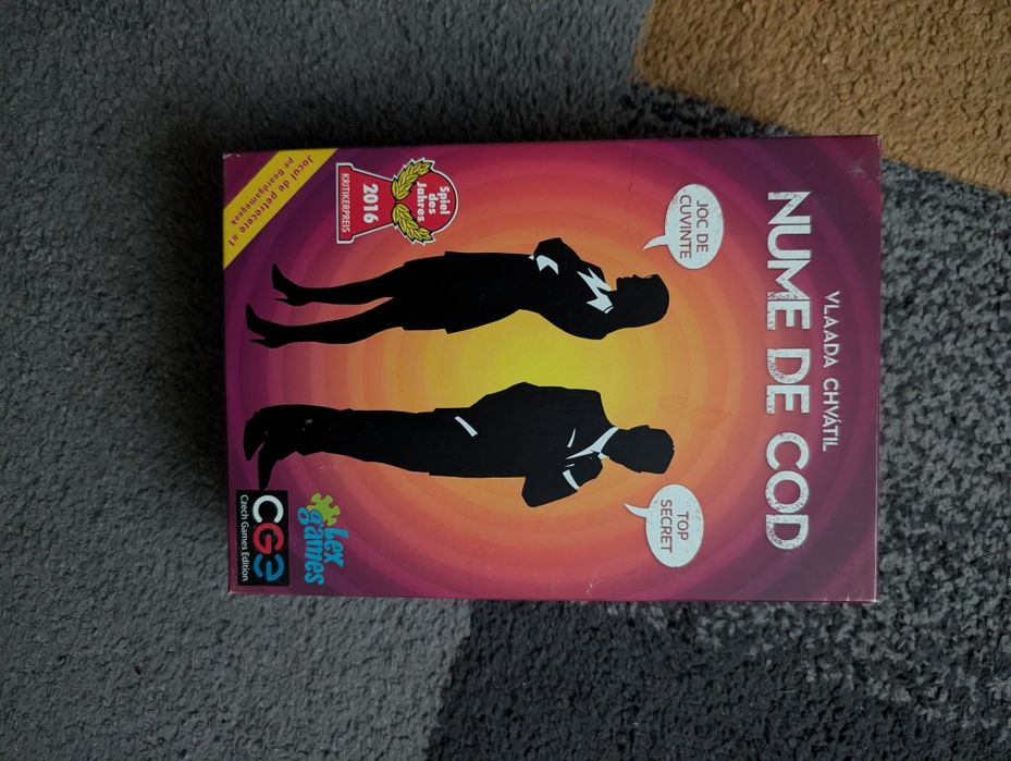 Vand joc de societate: Nume de cod