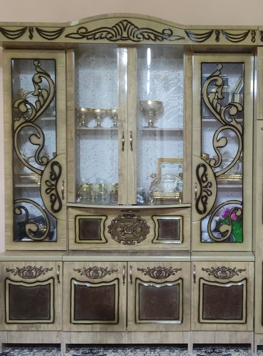 Stenka,shkaf,turma oyna sotiladi