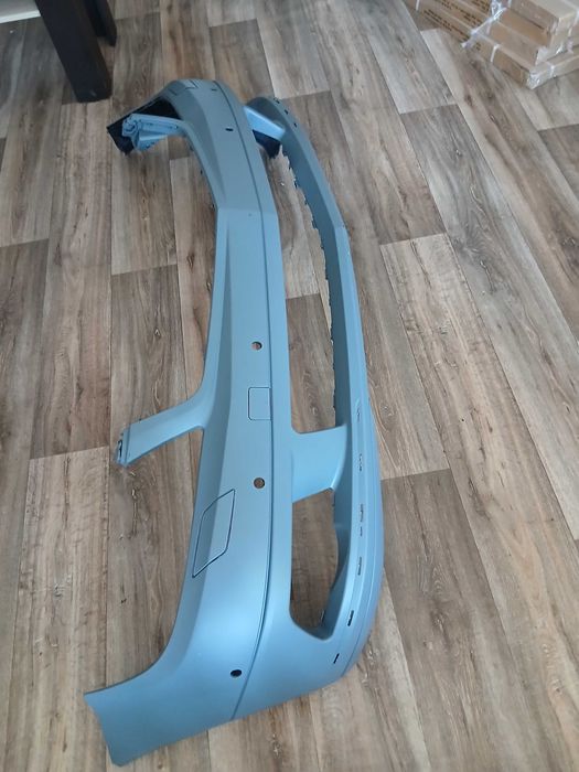Предна броня Мерцедес W204 НОВА