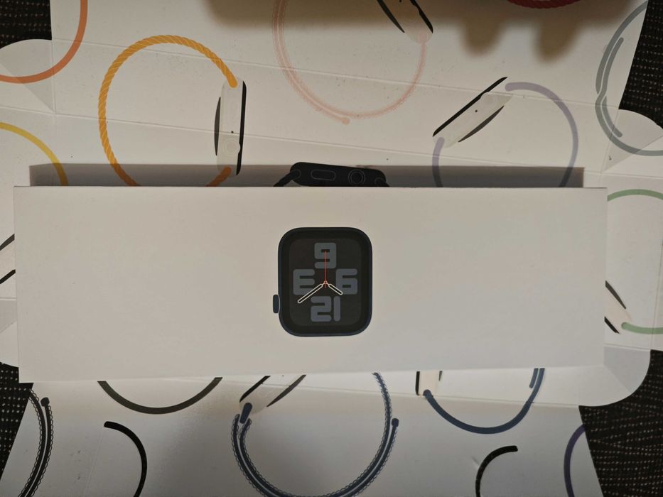 Смарт часовник Apple watch SE 3