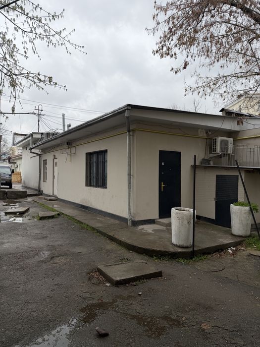 Ул  Шота Руставели  отдельно стоящее здания