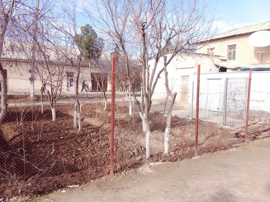 Uy sotiladi barcha qulayliklarga ega