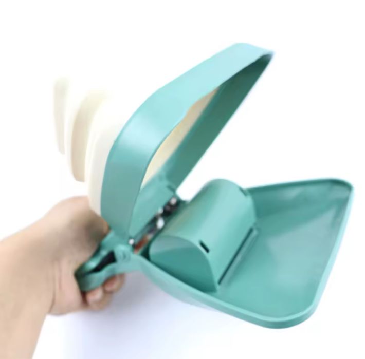 Poop Scoop-dispozitiv pentru strans excrementele catelului