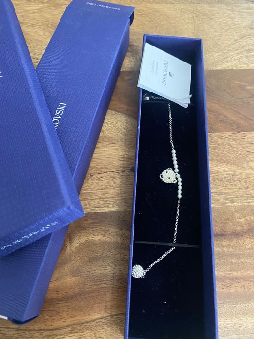Гривна swarovski нова с кутия