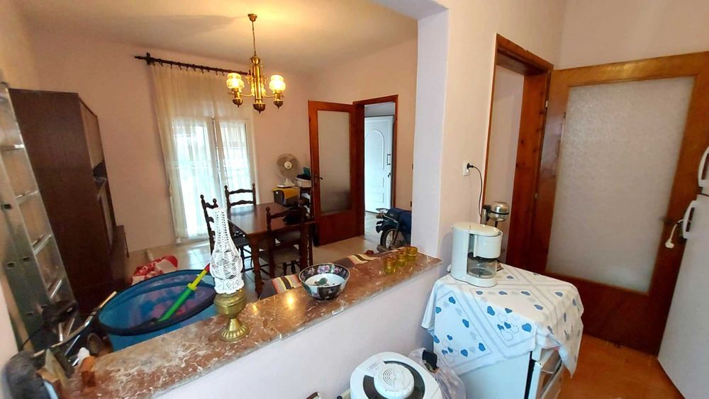 Продава къща с площ 79 м2 и двор 200 м2 в Аспровалта, Гърция