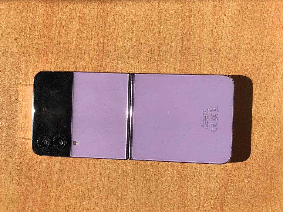 Samsung Galaxy Z flip4