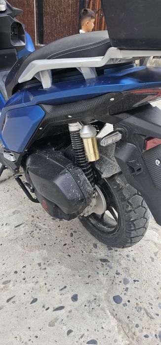 Skuter yamaxa s 150kub sotiladi
