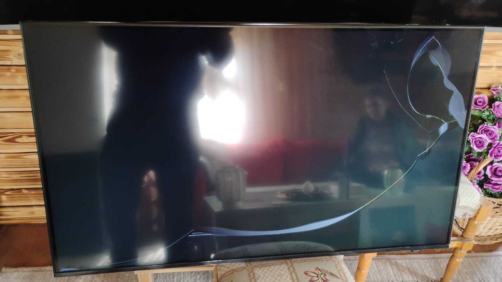 SAMSUNG TU43DU7105K  ecran crapat/ pentru piese