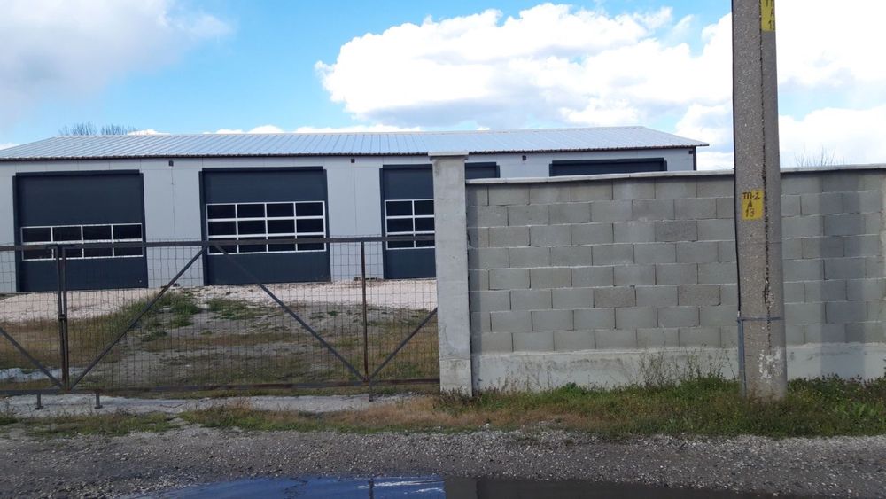 Дава се под наем Промишлена сграда в с. Братаница, Област Пазарджик - 1620 кв.м за 1224 € - Снимка #1