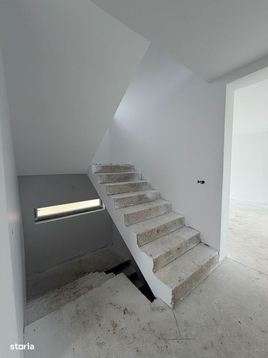 Casa noua single +330mp teren+ 2 garaje-Strand 2