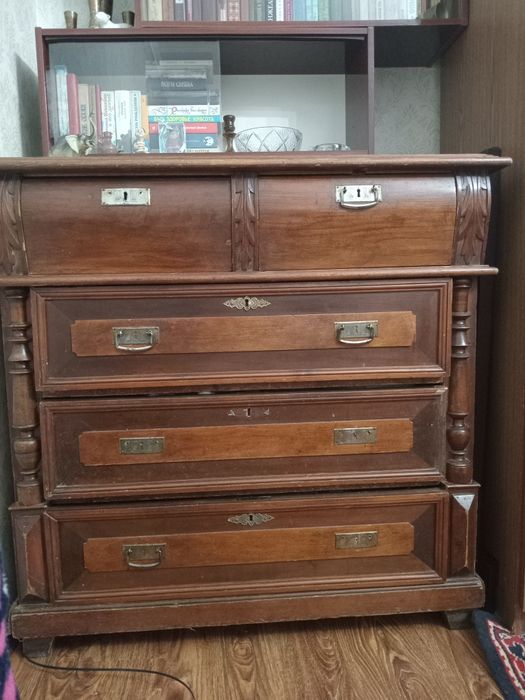 Срочно! Продам  Комод старинный, антикварный!!