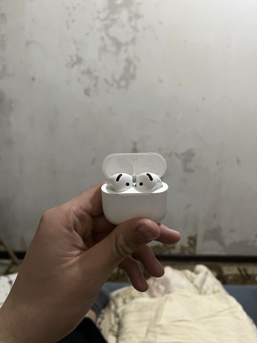 Наушники Apple AirPods 4 Active Noise Cancellation белый