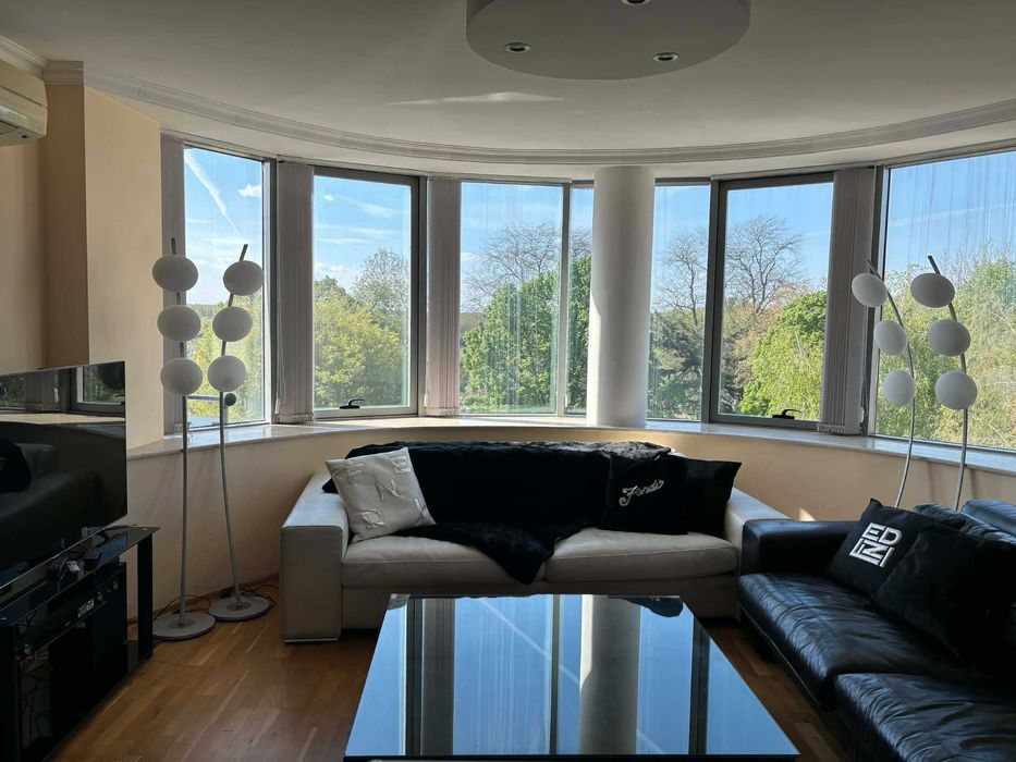 Продава се Тристаен апартамент в Силистра, Център - 115 кв.м за 821 €/кв.м - Снимка #3