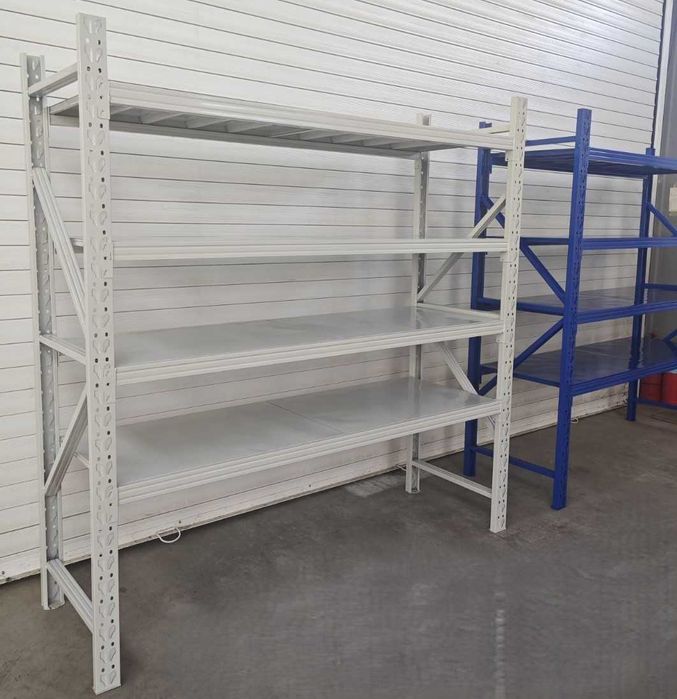 Метален стелаж с 4 рафта