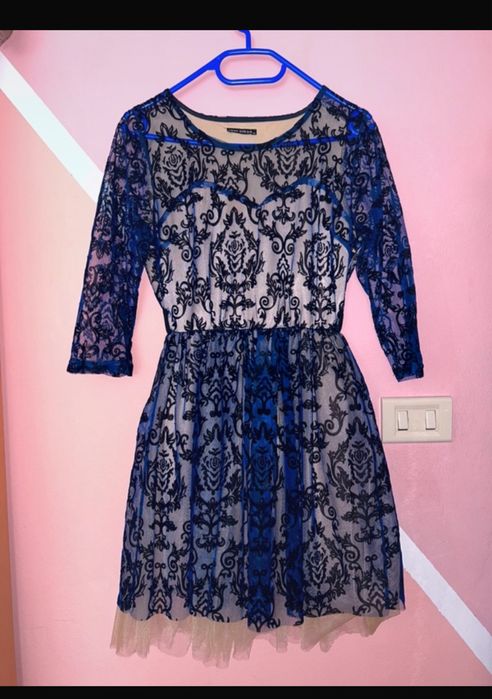 Rochie marimea 42 si pantofi marimea 35
