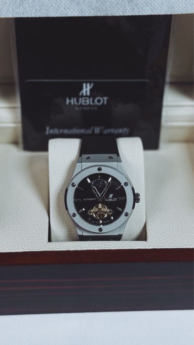 продам 10 пар часов с коробкой