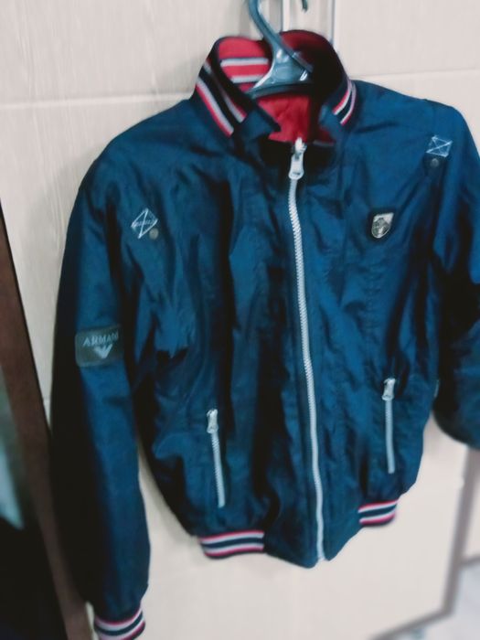 Продам куртку для мальчика